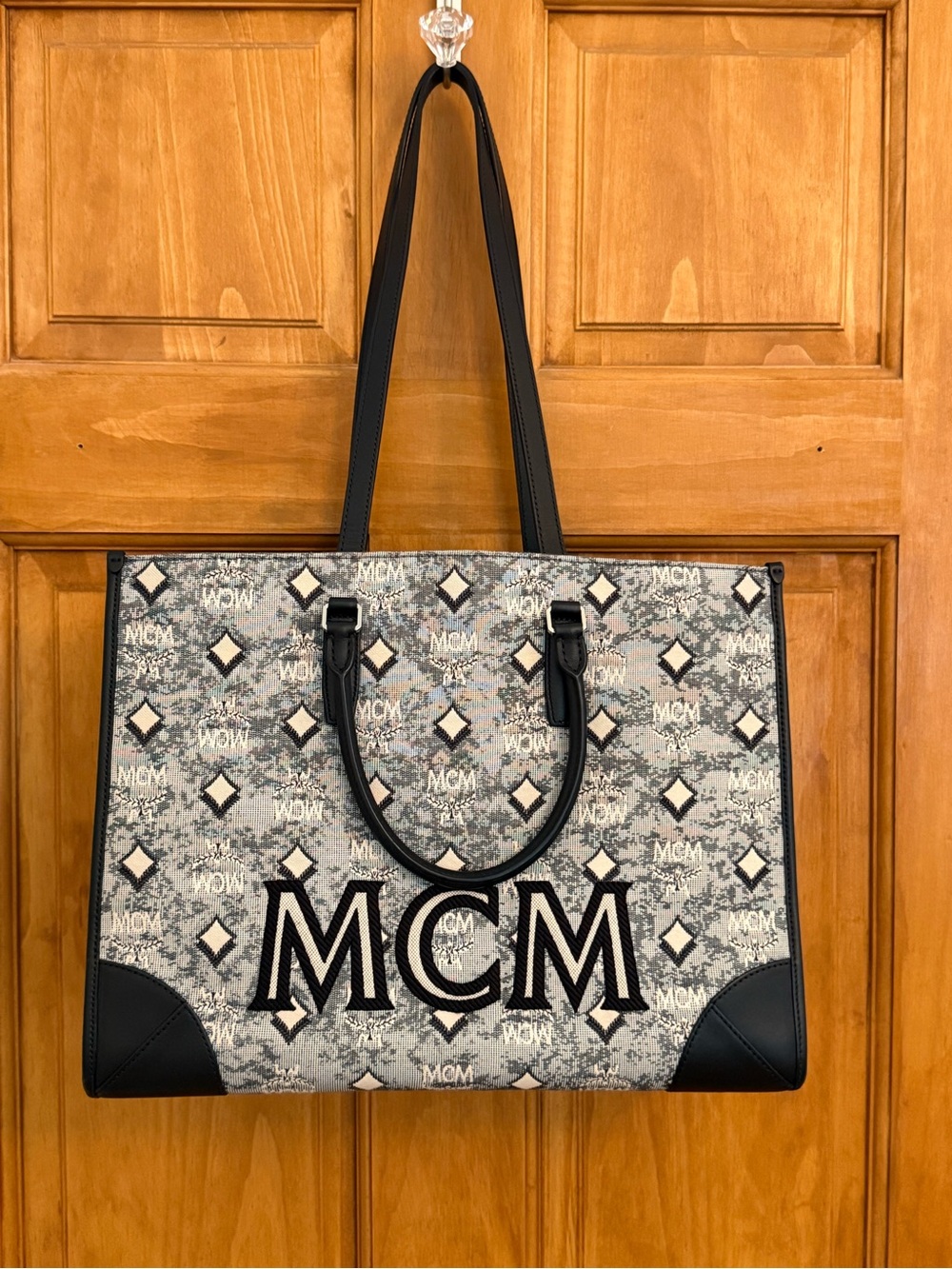 MCM Large Logo Monogram Tote in Gray and Black - Picture 2 of 16
